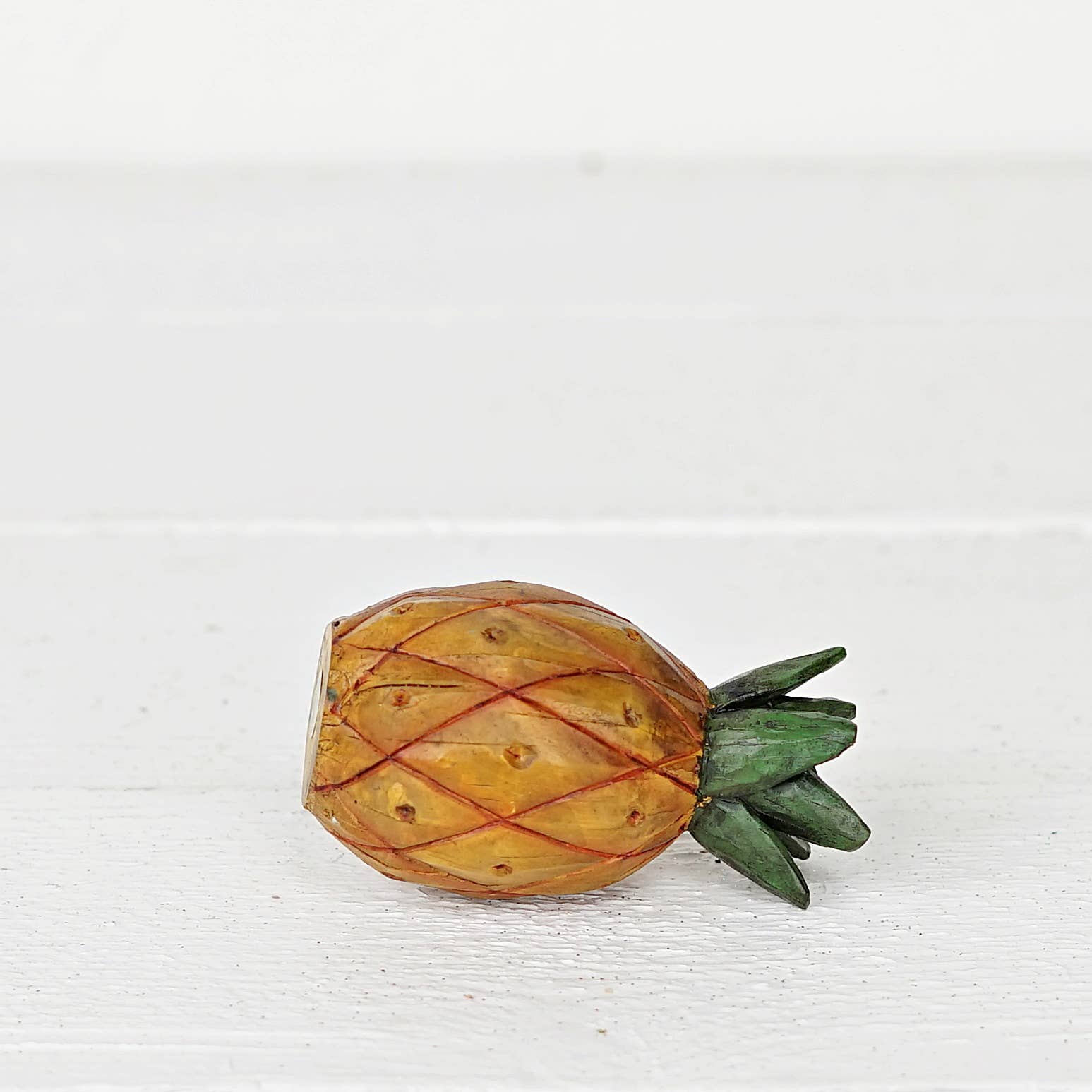 Impressive Enterprises, Inc. - Wholesale Decorative Tabletop Object - PD657- Single Polyresin Pineapple decors- 4"x2.25"x2.25"1