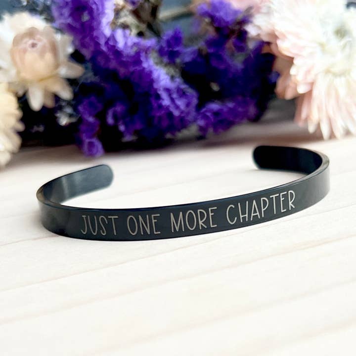 Solo un capítulo más | Pulsera de puño para venta al por mayor de Write Me Wicked