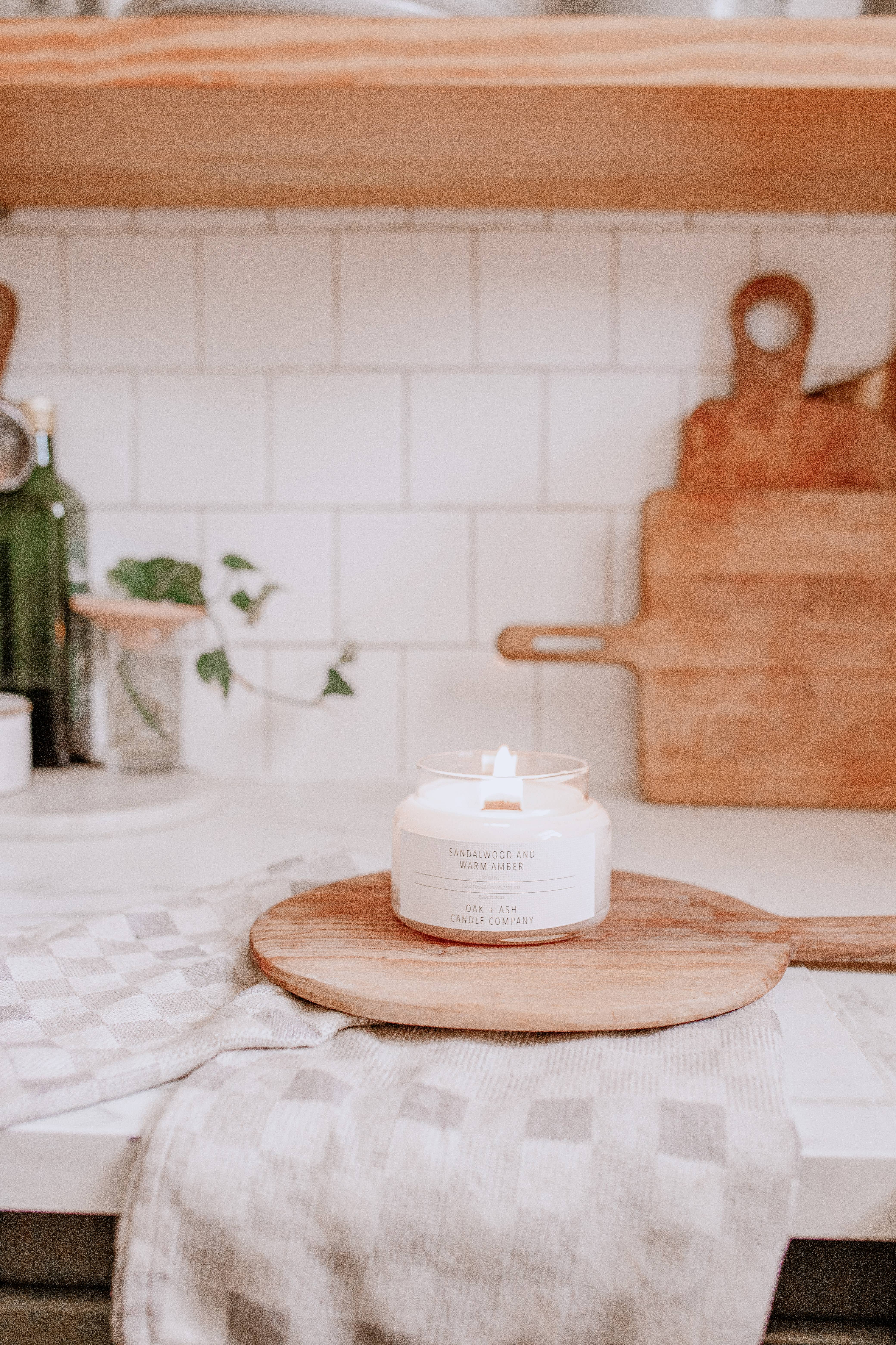 Oak and Ash Candle Company – wholesale Jar/filled candle – 8oz Apothecary Candle1