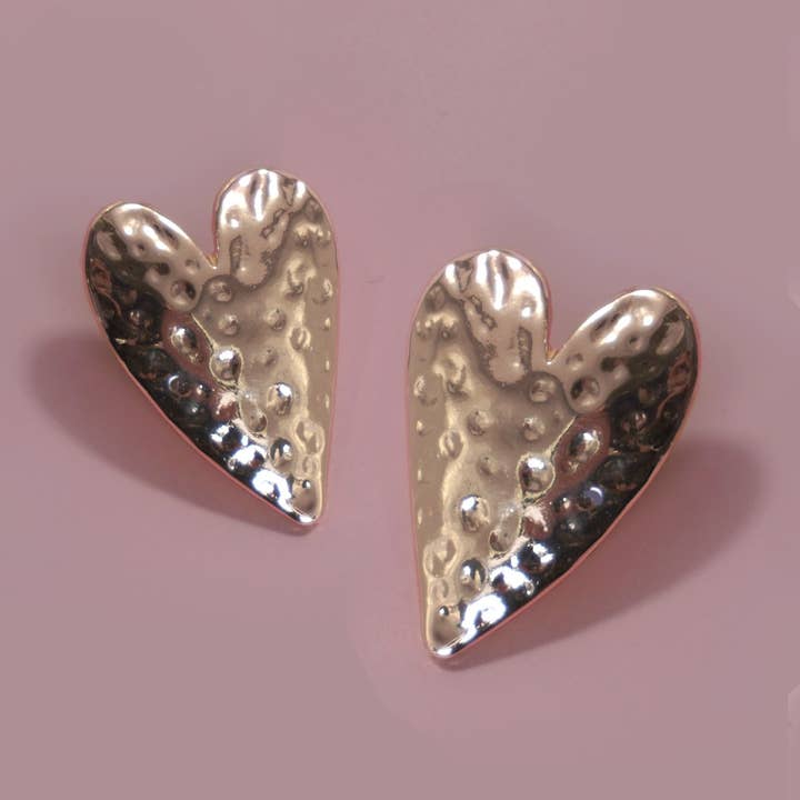 Gold HAMMERED HEART TITANIUM POST EARRINGS | 80E5961 for wholesale on Faire