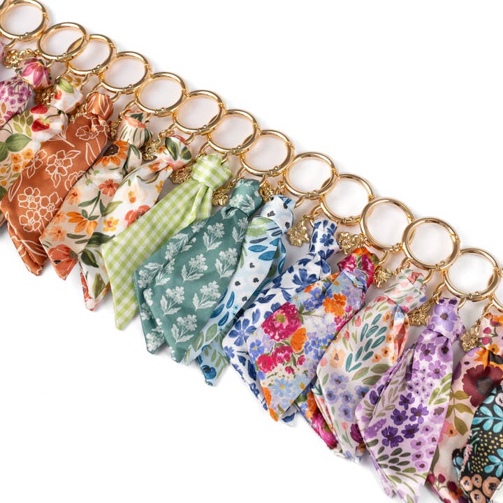 Bloemen Satijnen Sleutelhanger voor wholesale door Elyse Breanne Design