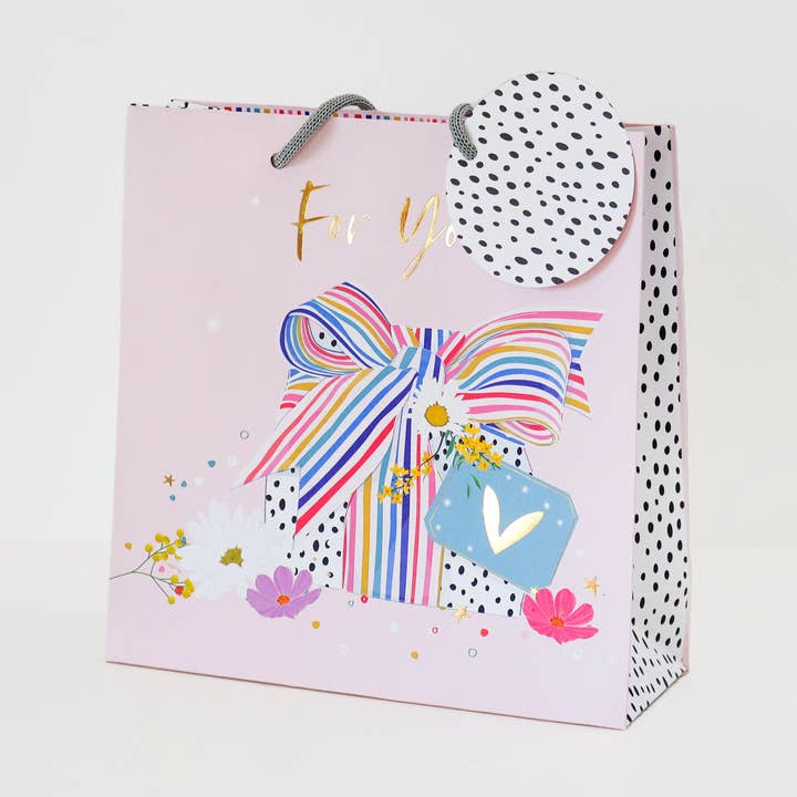 Apresenta Saco Presente Médio por atacado de Belly Button Designs