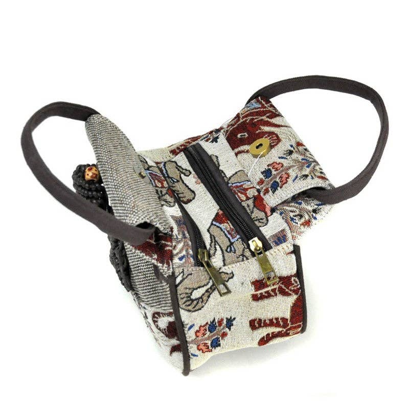 BRANCO Saco de Juta Mini Feito à Mão com Bordado para venda a revendedores na Faire3