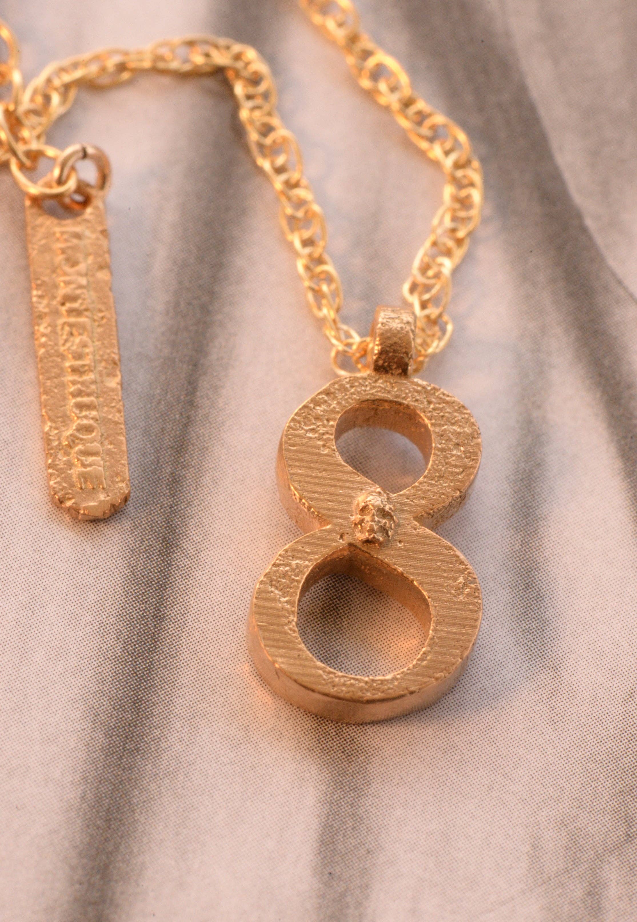 Montestruque – wholesale Hänge-/berlockhalsband – Tidlös Räkning