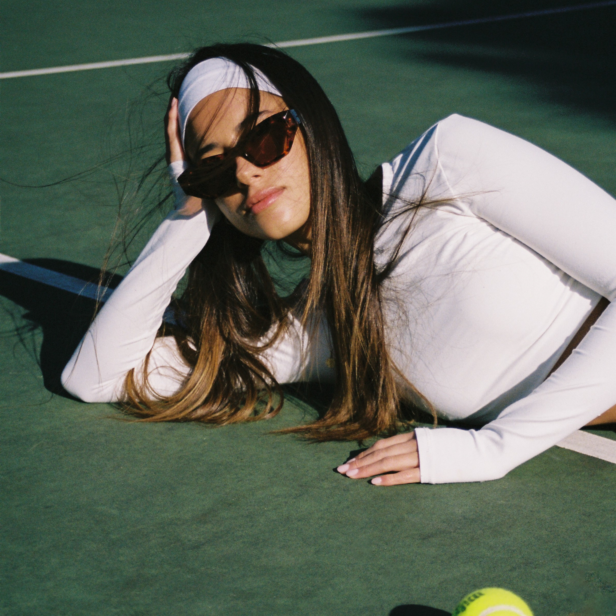 Beyond Stranger Studio – wholesale Solglasögon - Dam – Casablanca - Klassiska Skadestånd3