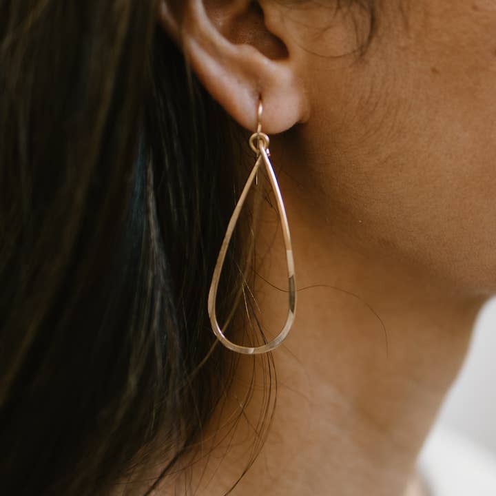 Mira Kauai – Brincos de argola por atacado – Brincos Skinny Large Leardrop3