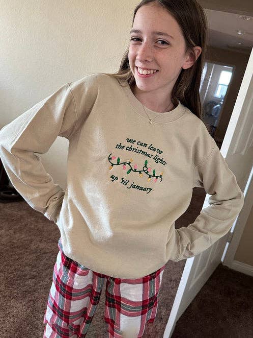KINGLINGERIE - Wholesale Sweatshirt - Women's - Christmas Taylor Embroidered Unisex Crewneck Sweatshirt