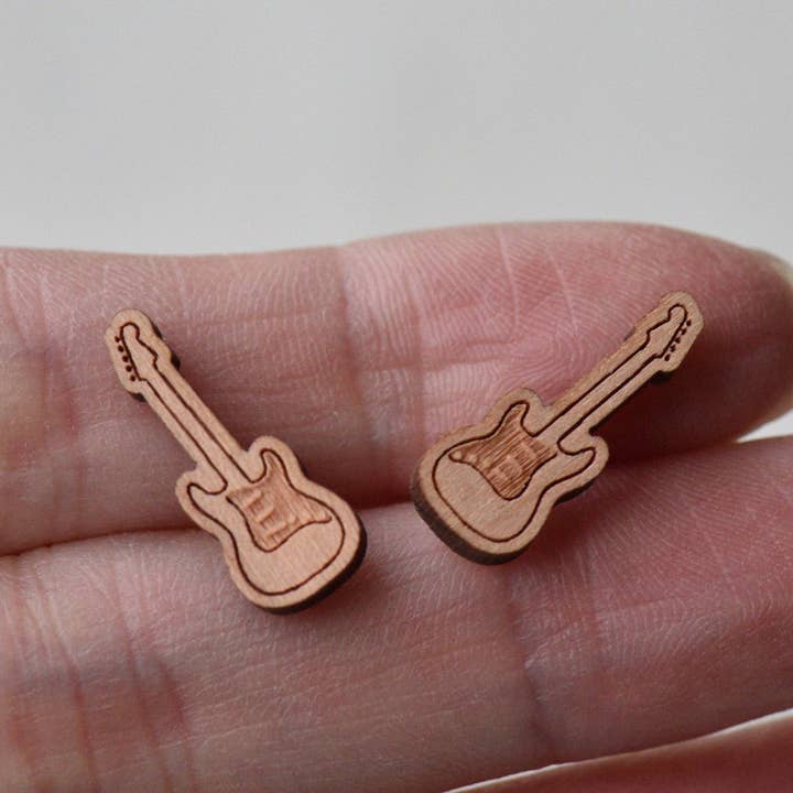 Orecchini a bottone in legno di ciliegio per chitarra elettrica - ET15092 per la vendita all'ingrosso da parte di Robin Valley