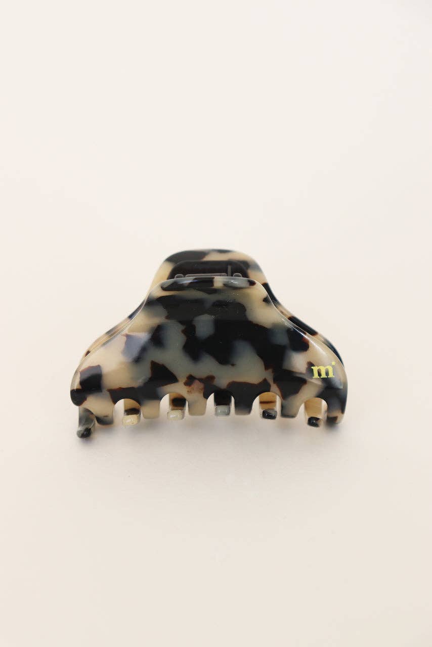 Maho - Wholesale Hair Clip - Women's - Billie Scale1