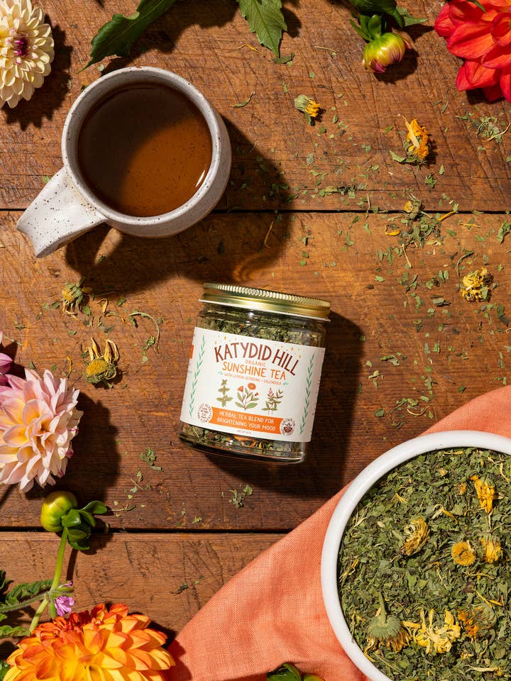 Sunshine Tea - økologisk urtete blanding for at gøre dit humør lysere for engroshandel hos Katydid Hill Farm