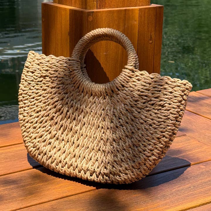 Sacs cabas demi-lune en paille tissés à la main artisanaux pour la vente par DrifWoo