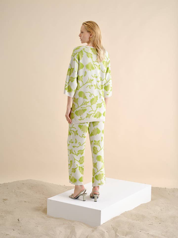 GUIMANOS - Wholesale Top & Pant Set (NOT Loungewear) - Women's - Flowers Set Trousers1