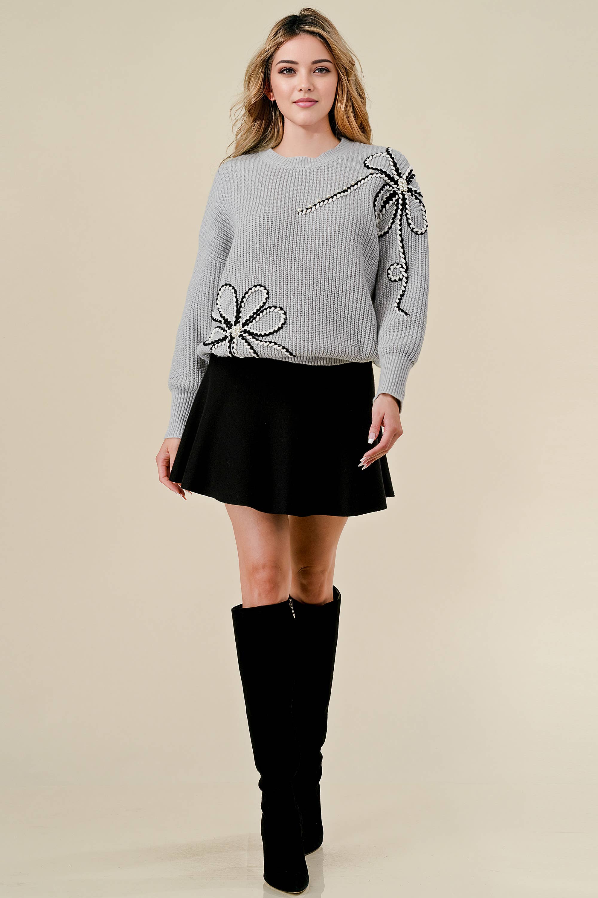 H Grå Broderad Stickad Tröja OT51799 för wholesale på Faire3