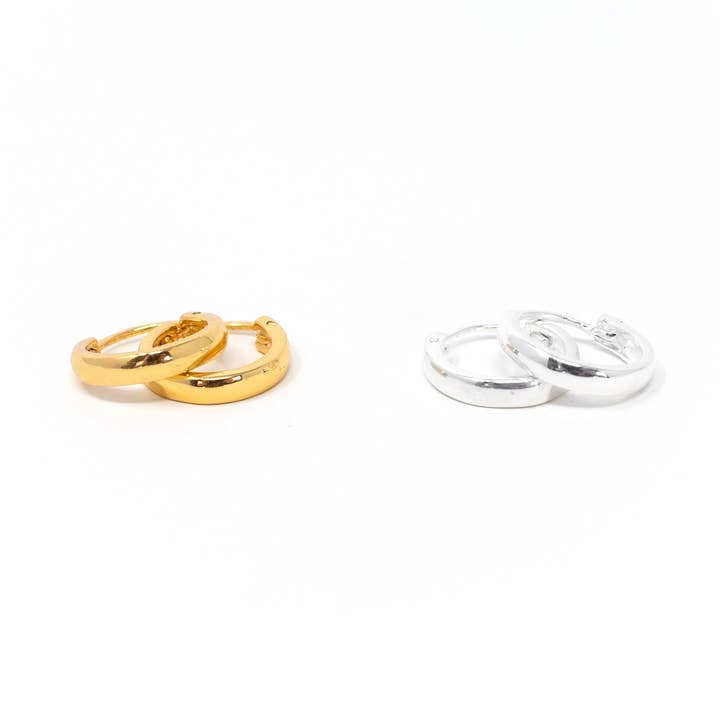 Thin Huggie for wholesale by Garcia Cristina