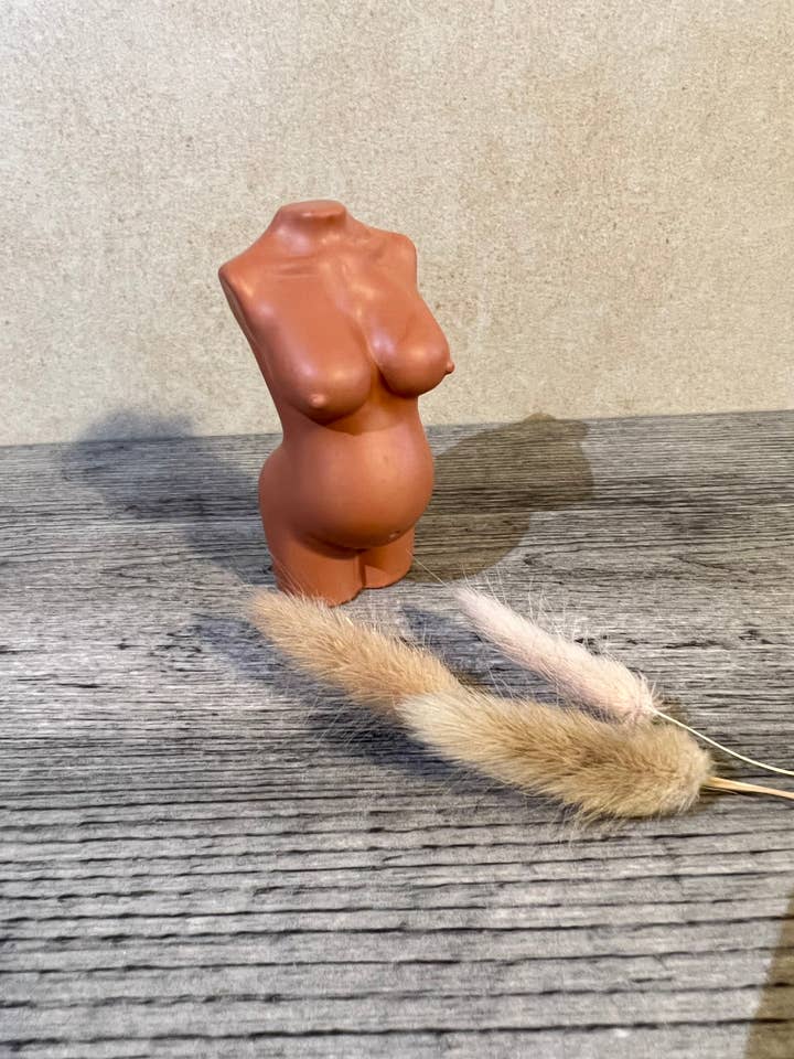 Beeldje van een zwangere vrouw, ornament, klein beeldje, moeder voor wholesale door EMB Pretty