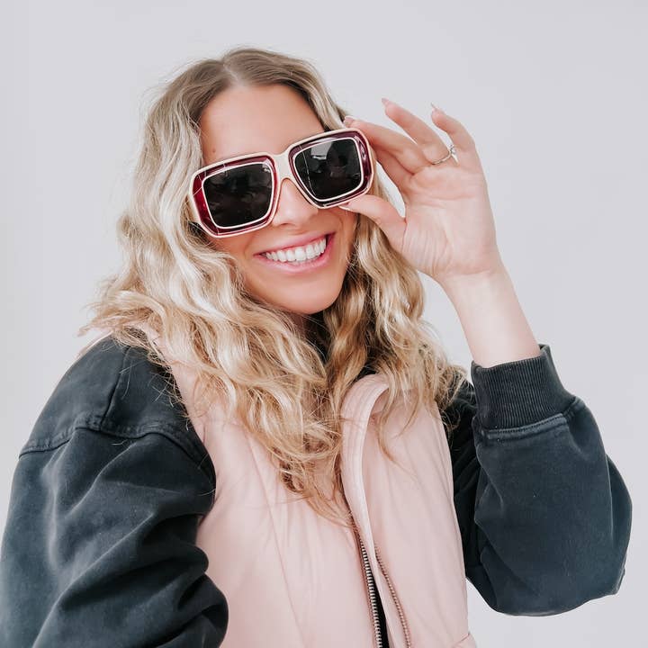 Pretty Simple - Wholesale Sunglasses - Women's - Nicolette Retro Oversized Square Sunglasses Wholesale