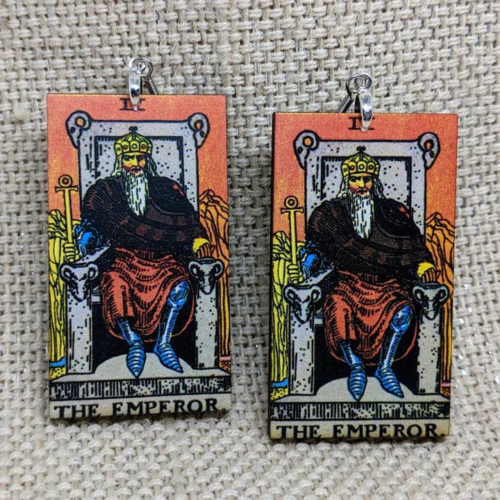 Tarot-Karte The Emperor Ohrringe für den Großhandel von Iamsonotcool