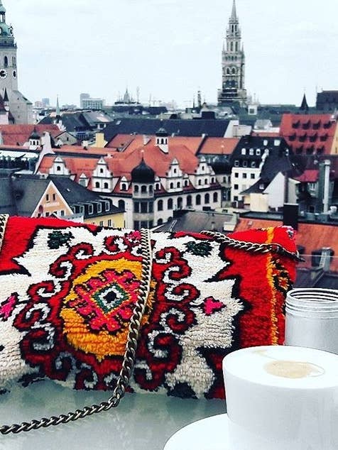 Handgefertigte marokkanische Berber Umhängetasche mit Klappe für den Großhandel von SIBYLLADELPHICA