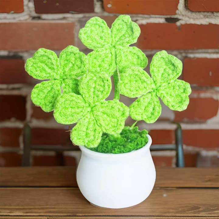 Plante en pot de trèfle au crochet fait main | Feuilles porte-bonheur pour la vente par PinkLadyWorkshop
