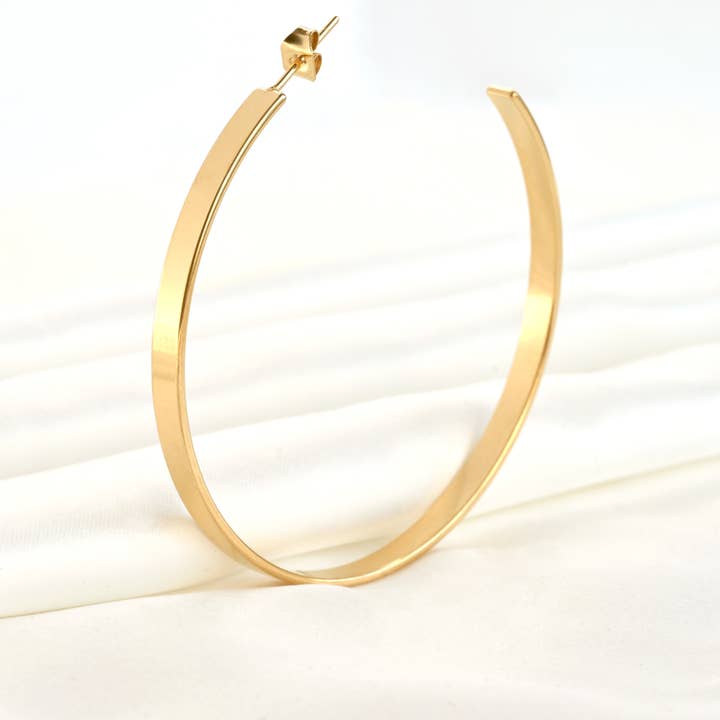 Blueyejewelry – wholesale Hoop-örhängen – Lätta överdimensionerade Hoops - 55 mm stora Flat Hoop-örhängen2