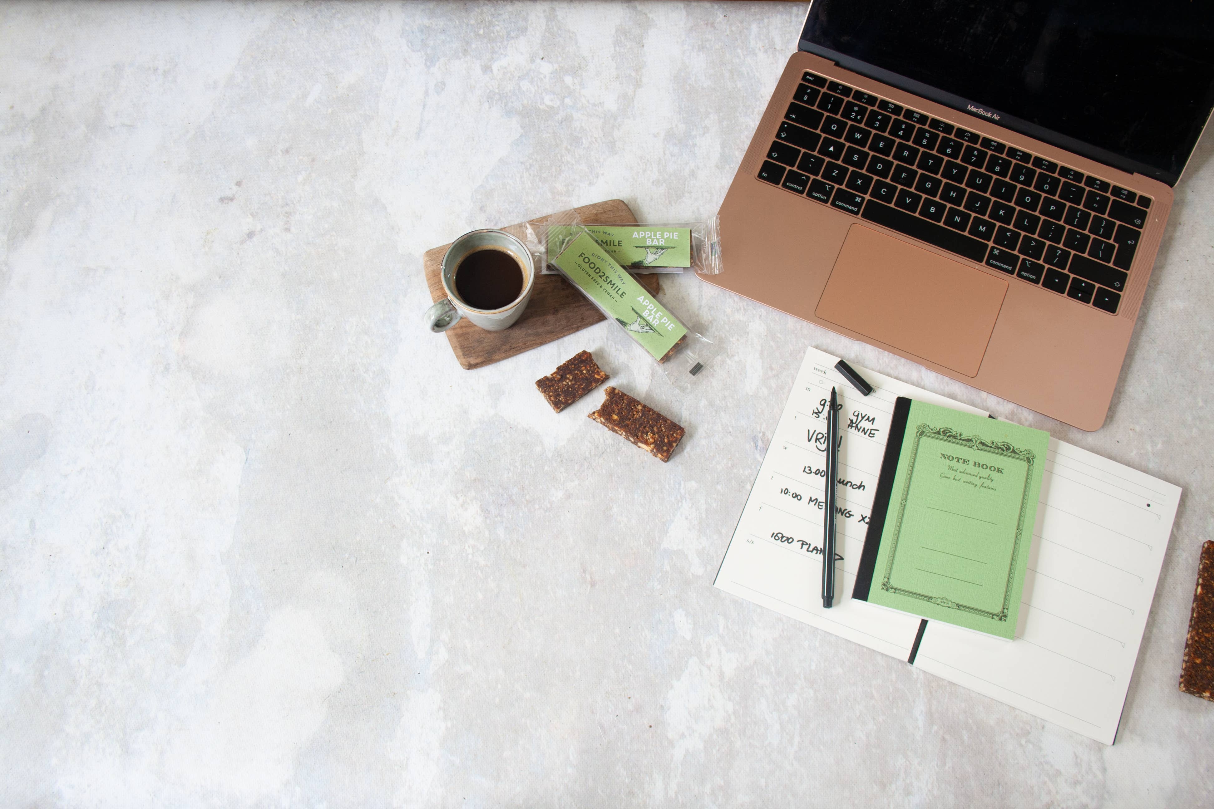 Food2Smile - Wholesale Snack Bar - Apple Energy Bar | ApplePie Bar 36x28 gram2