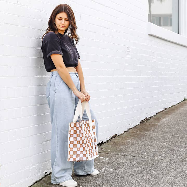 Hello Weekend – wholesale Tote bag – Unisex – Palm trees & hearts - Daily Market Tote Bag with Pocket 2