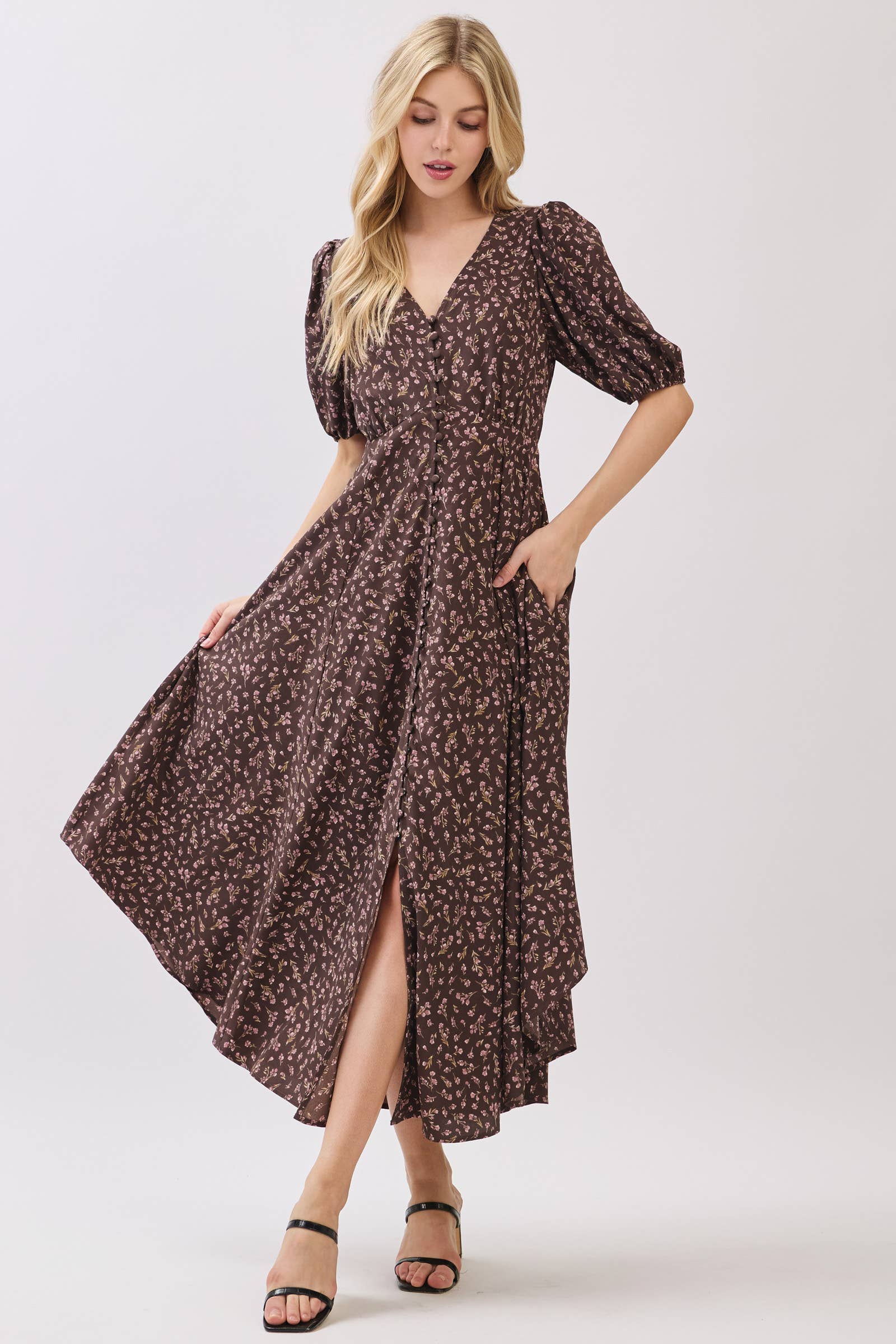 Calista - Vente Robe – femme - ROBE MIDI À MANCHES COURTES AVEC BOUTONS RECOUVERTS - VD6069A12