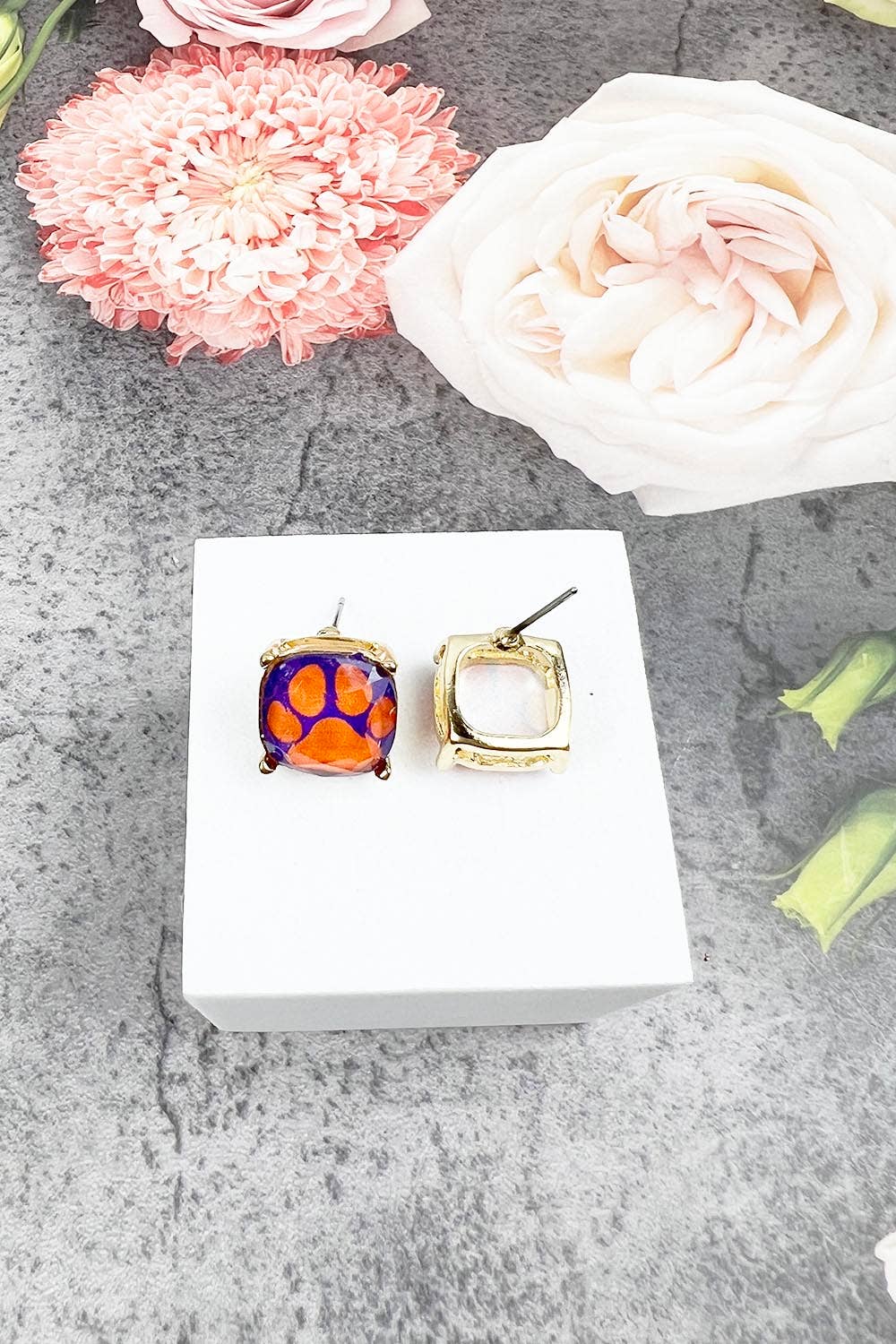 JHP Collection - Wholesale Stud/Post Earrings - DOG PAW PRINT CUSHION CUT EPOXY STUD EARRING30