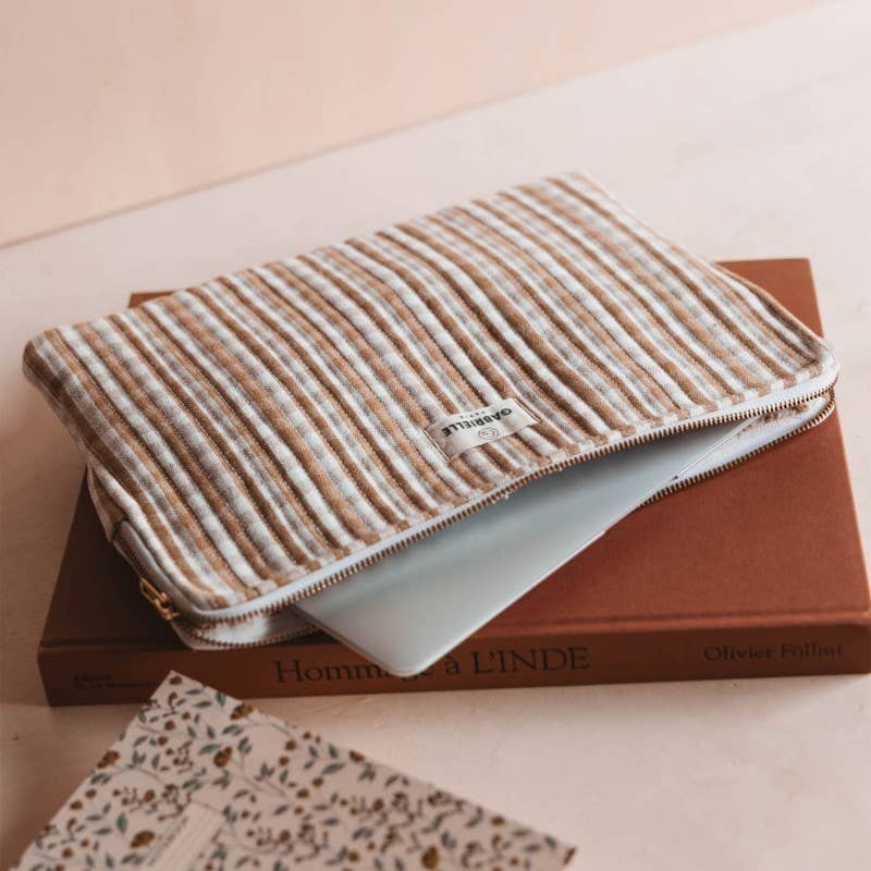 Gabrielle Paris – wholesale Laptop/tablet case – Unisex – Gingham cotton laptop sleeve0