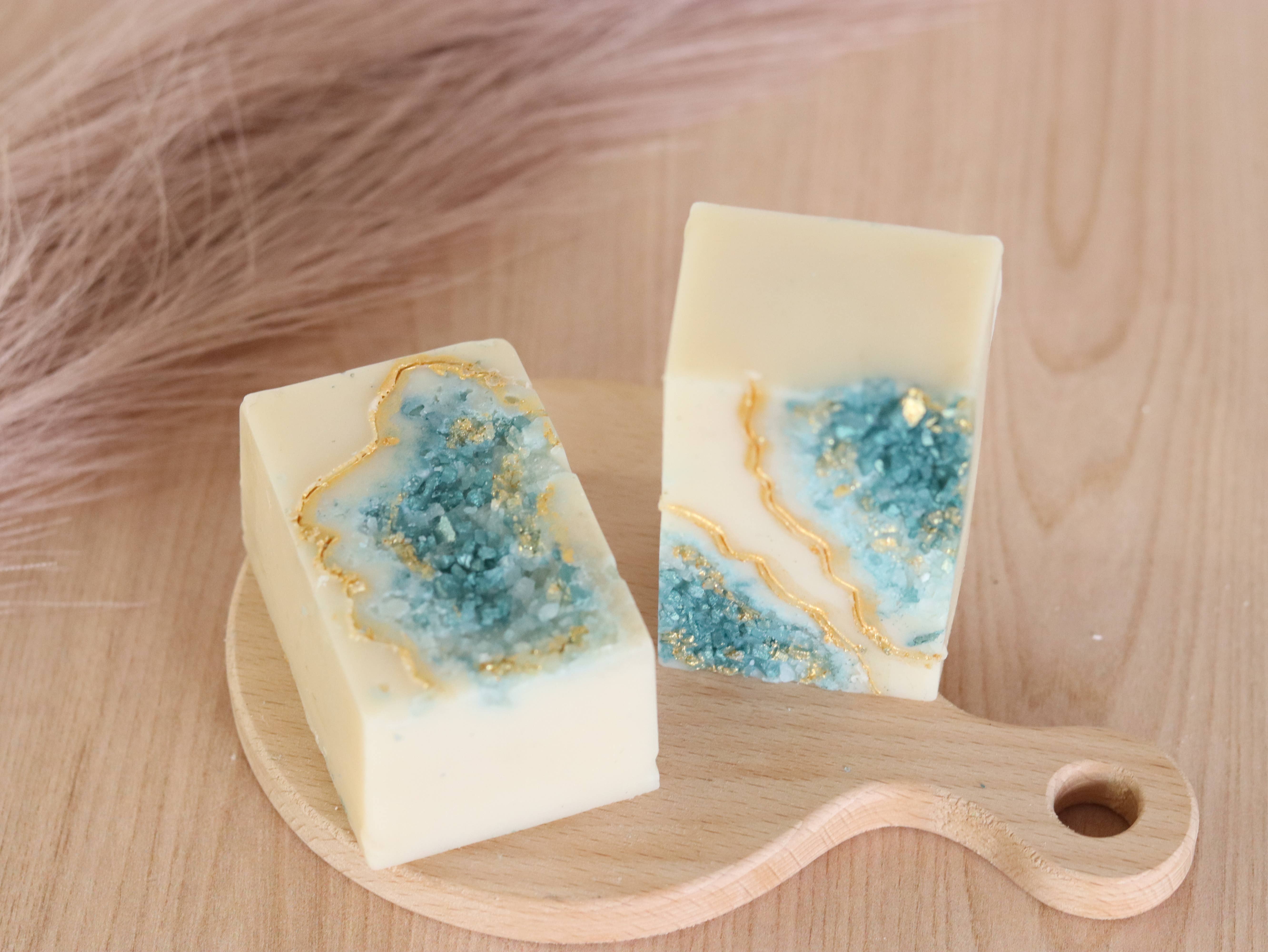 Sudsy Soap Works LLC - Wholesale Bar Soap - Emerald Artisan Soap2