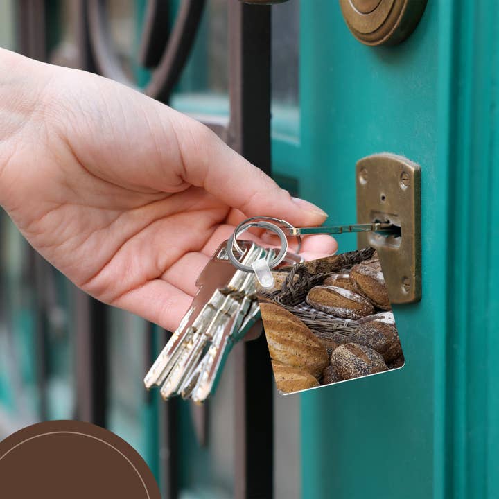 3dRose - Wholesale Keychain – Unisex - 3dRose, A variety of breads in baskets at a market in the town of Alkmaar. 1, Key Chain5