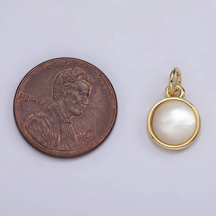 Aim Eternal - Wholesale Individual Charm/Pendant - 14K Gold Filled Shell Pearl Round Bezel Charm | AG5442