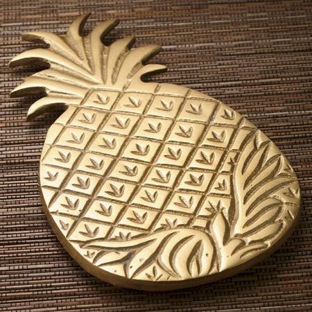 India Handicrafts Inc – wholesale Grytunderlägg – Guld ananasunderlägg