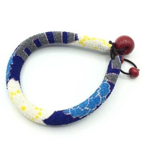 KOTO - Wholesale Prayer Beads Bracelet - Kimono Fabric Bracelet |BLUE Floral
Pattern made in Kyoto2