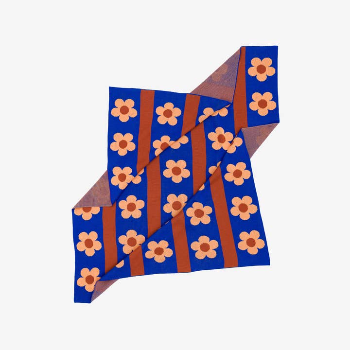 VERLOOP | knits - Wholesale Throw Blanket - Flower Stripe Throw