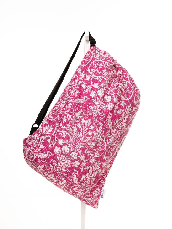 I trädgården Damask Magenta för wholesale av PillowSak