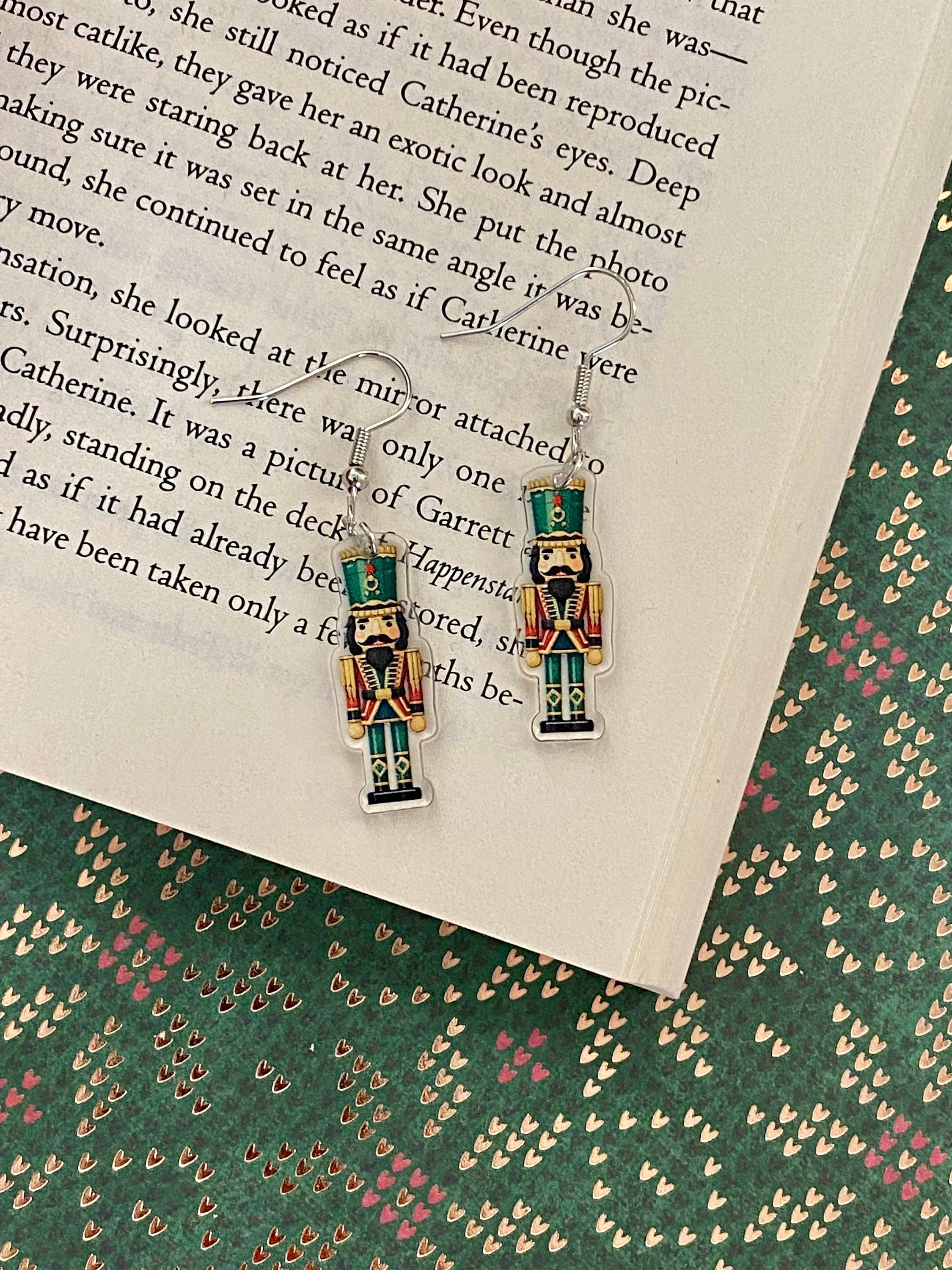 Briar layne - Wholesale Dangle Earrings - Vintage Nutcracker Christmas Holiday Earrings 1