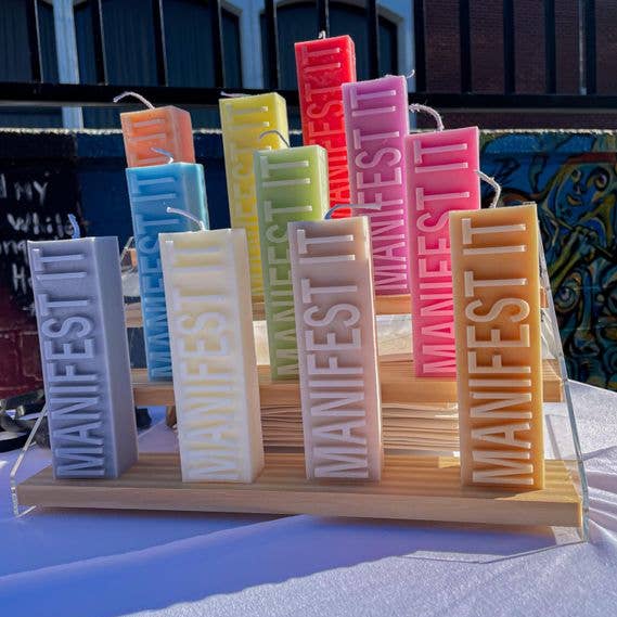 bougie de manifestation, Bougie "Manifest that shit", autel pour la vente par Manifest It With Aries Babe