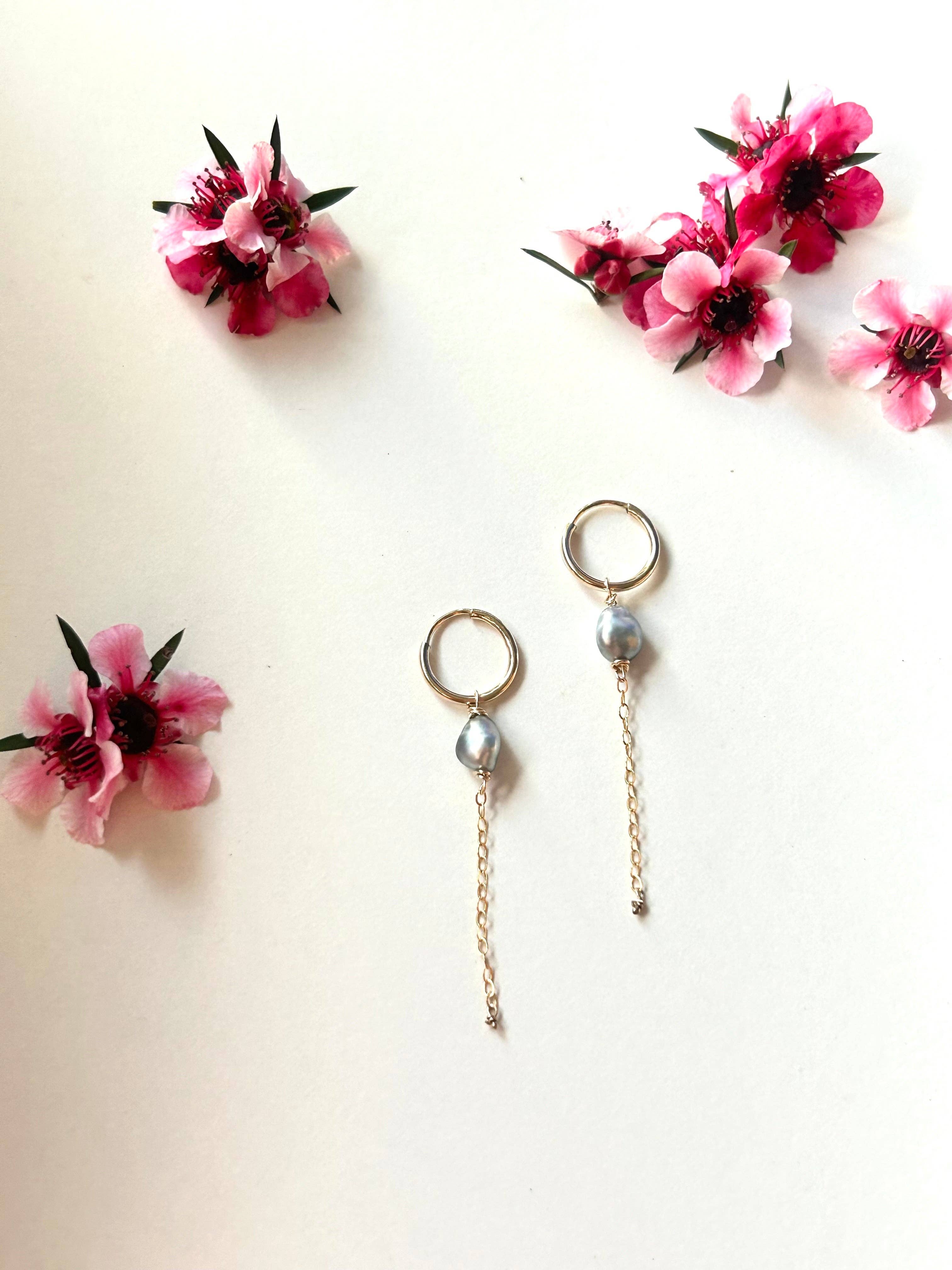 Aloha Nectar Maui - Wholesale Huggie earrings - Tahitian keshi pearl huggies small