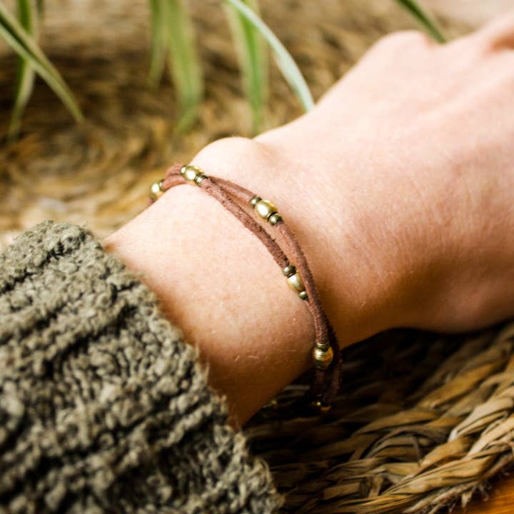 Double beaded bracelet brass layered » Handmade for wholesale by Nomadu