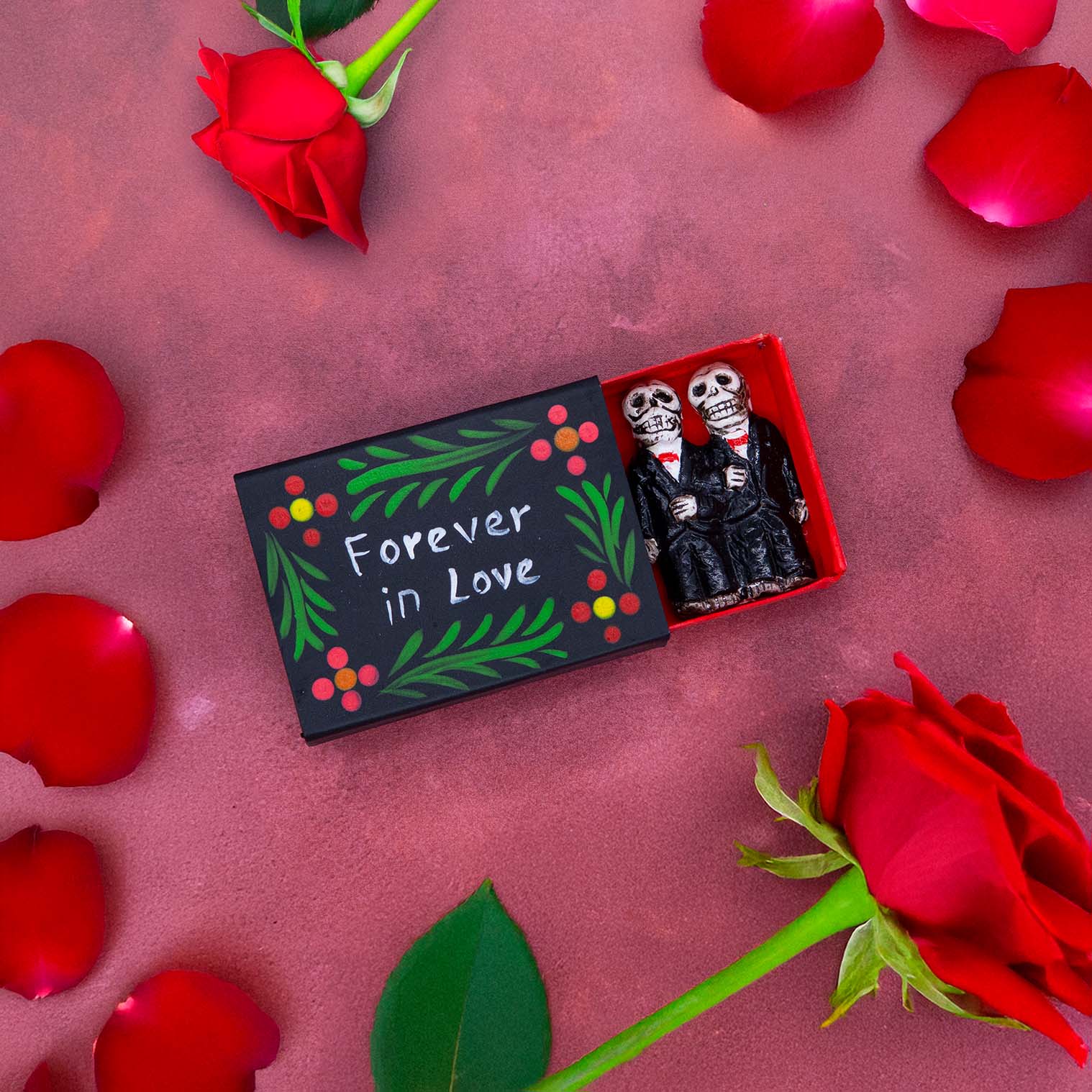 Siesta – wholesale Decorative figurine – Forever in Love Matchbox - Two Grooms0