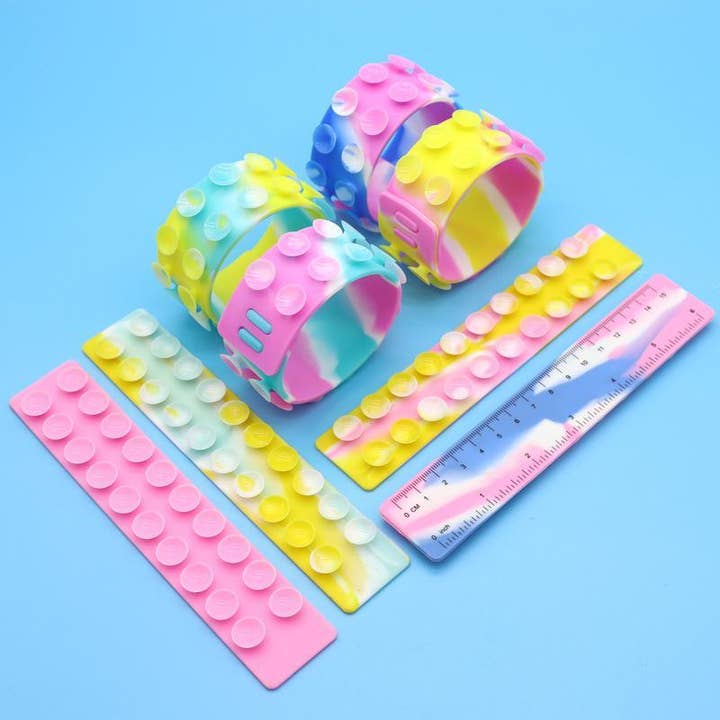 Brinquedo com ventosa de silicone e régua integrada por atacado de KiddieKickz