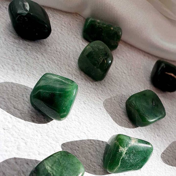 Vives de la Cortada S.L - Wholesale Spiritual Stone/Crystal - Jade Nephrite Rodados5
