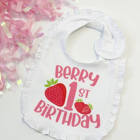 Bavaglino Berry First Birthday - Bavaglino di compleanno per bambina per la vendita all'ingrosso da parte di LuckTen