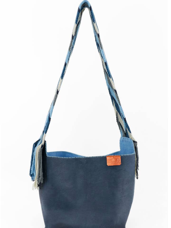 PIAMA TOTE VÄSKA MEDIUM / BLÅ - BB BLÅ #200013 för wholesale av Joaquina Cayetana