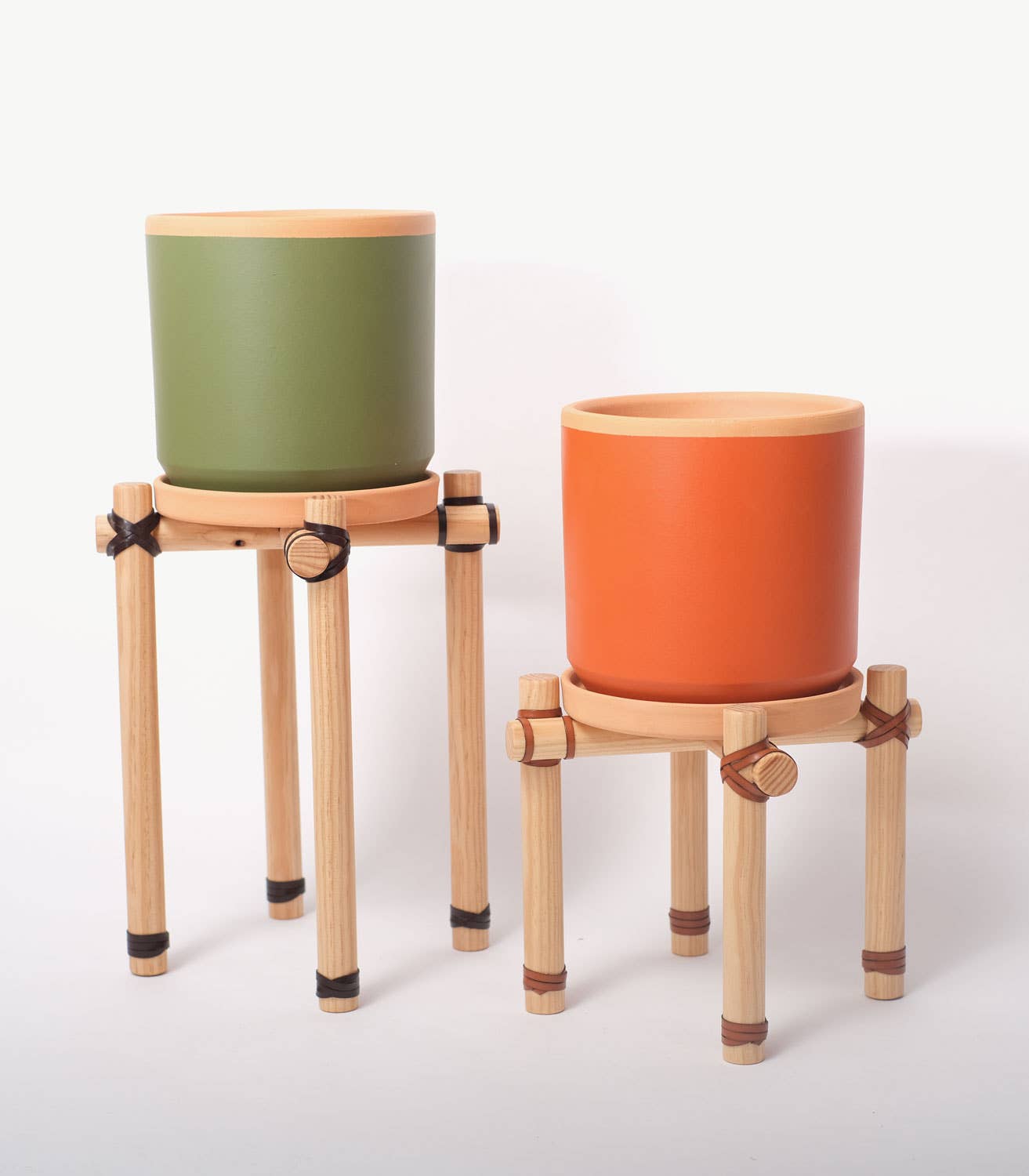 Casa Atlântica - Wholesale Plant Pot Stand - Wood and leather plant pot holder M3