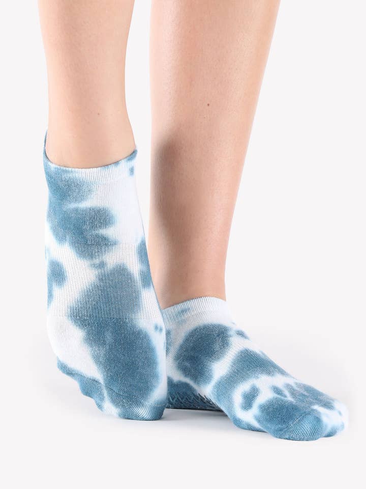 Pointe Studio - Wholesale Socks - Women's - Women's Dominique Full Foot Grip Sock