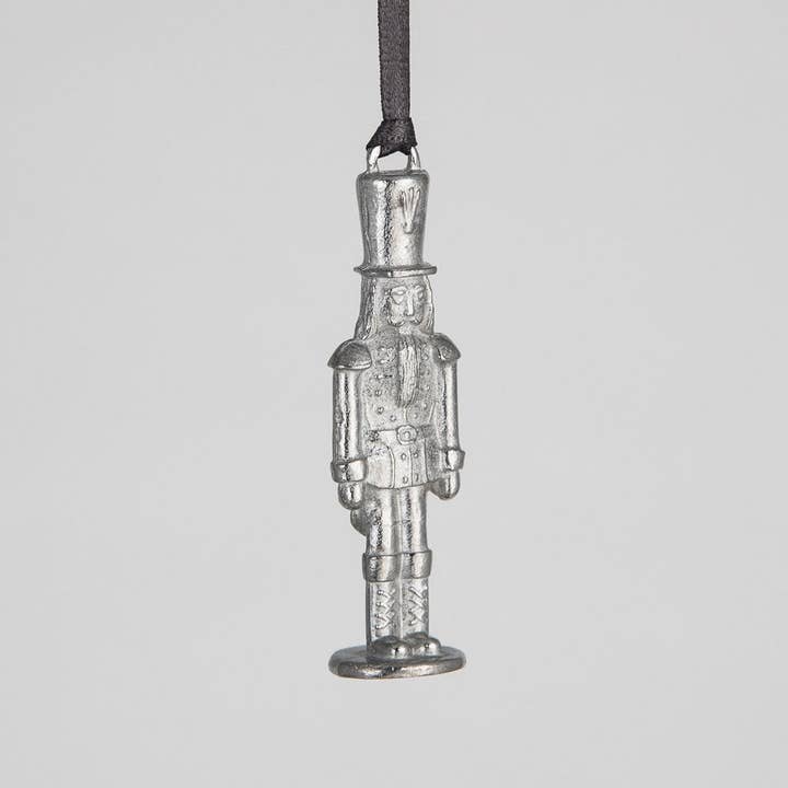 Lancaster and Gibbings - Wholesale Ornament - Nutcracker Decoration1