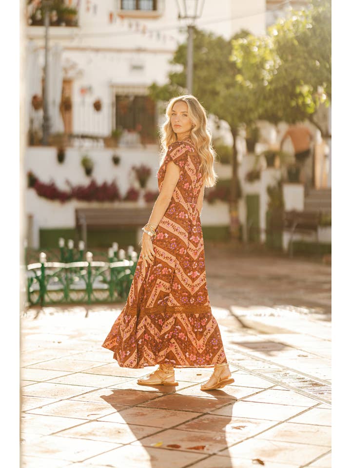 Jaase - Wholesale Dress - Women's - CHEVRON PRINT CARMEN MAXI DRESS3