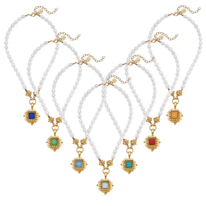 Lot de 7 colliers de perles en verre carré pour la vente par Susan Shaw